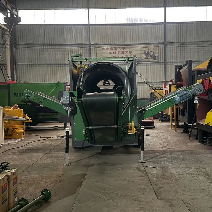 Compost trommel screen machine screening compost into fine and coarse fractions